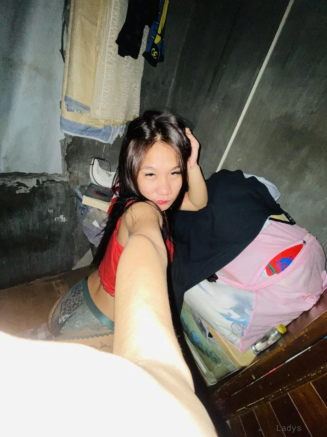 Airam, 22 years brunette escorts in Manila, height 160 sm, Weight kg
