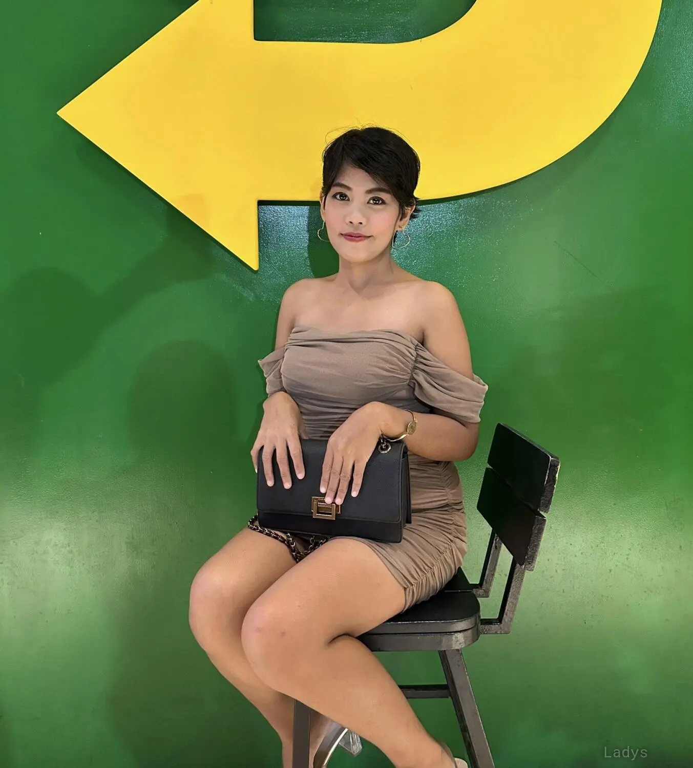 Michelle, 25 years brunette escorts in Manila, height 150 sm, Weight  kg