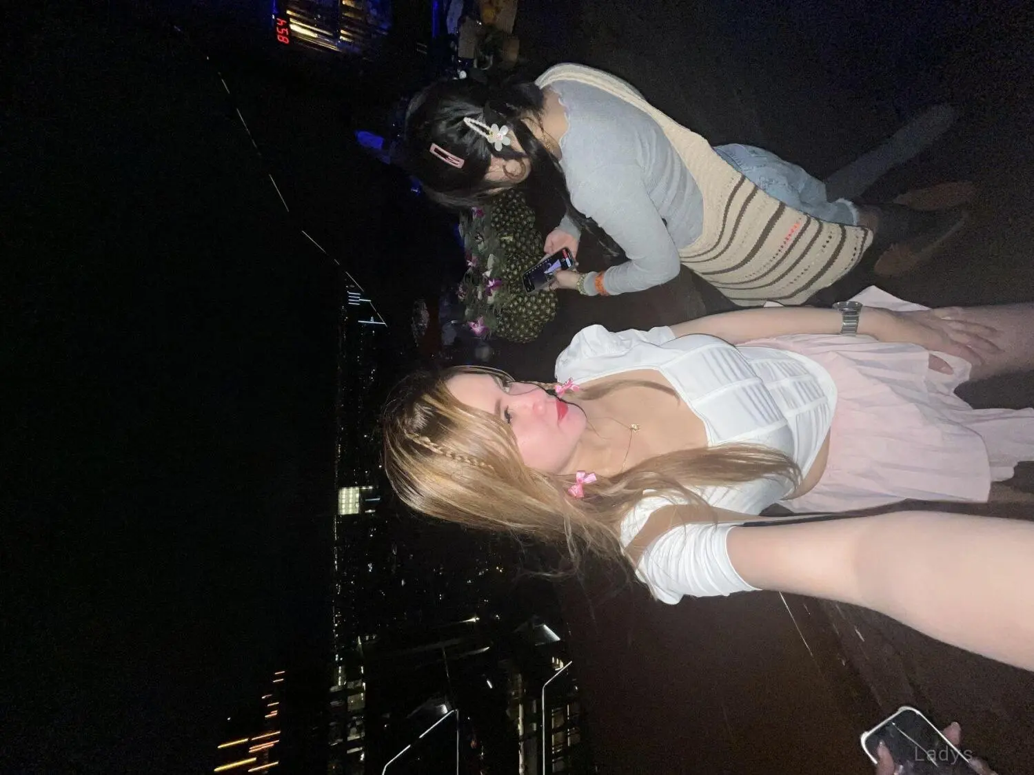 Nica, 24 years brunette escorts in Manila, height 163 sm, Weight kg