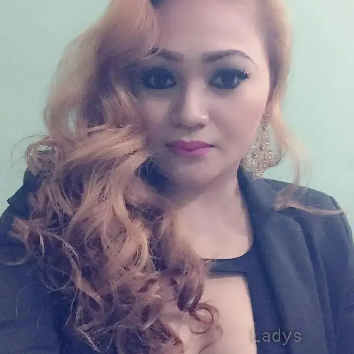 Rain, 27 years brunette escorts in Manila, height 162 sm, Weight  kg