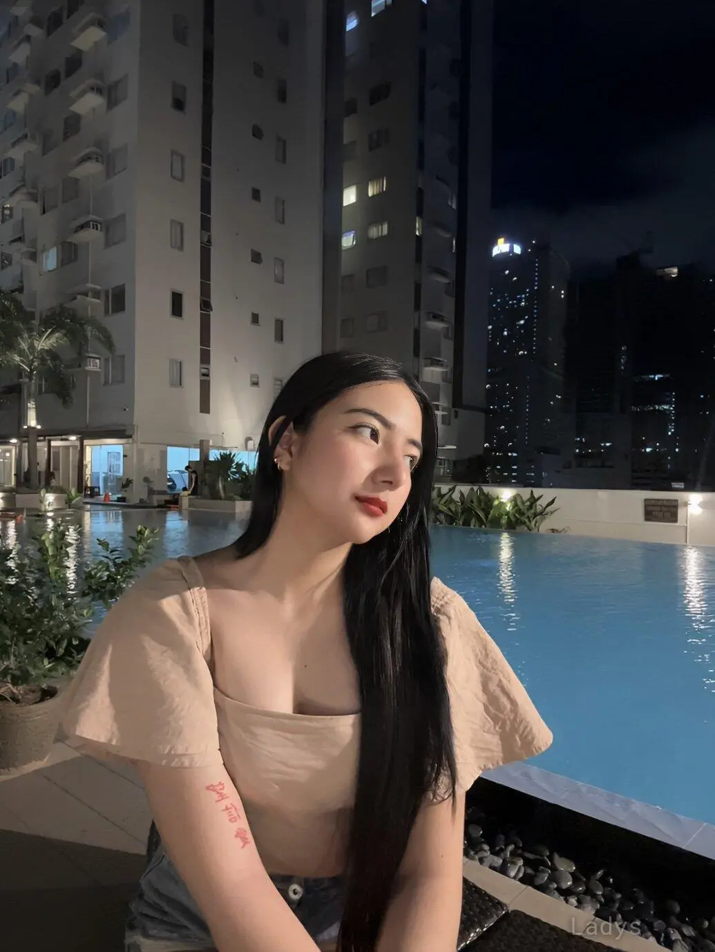 Sandra,  years brunette escorts in Manila, height  sm, Weight  kg