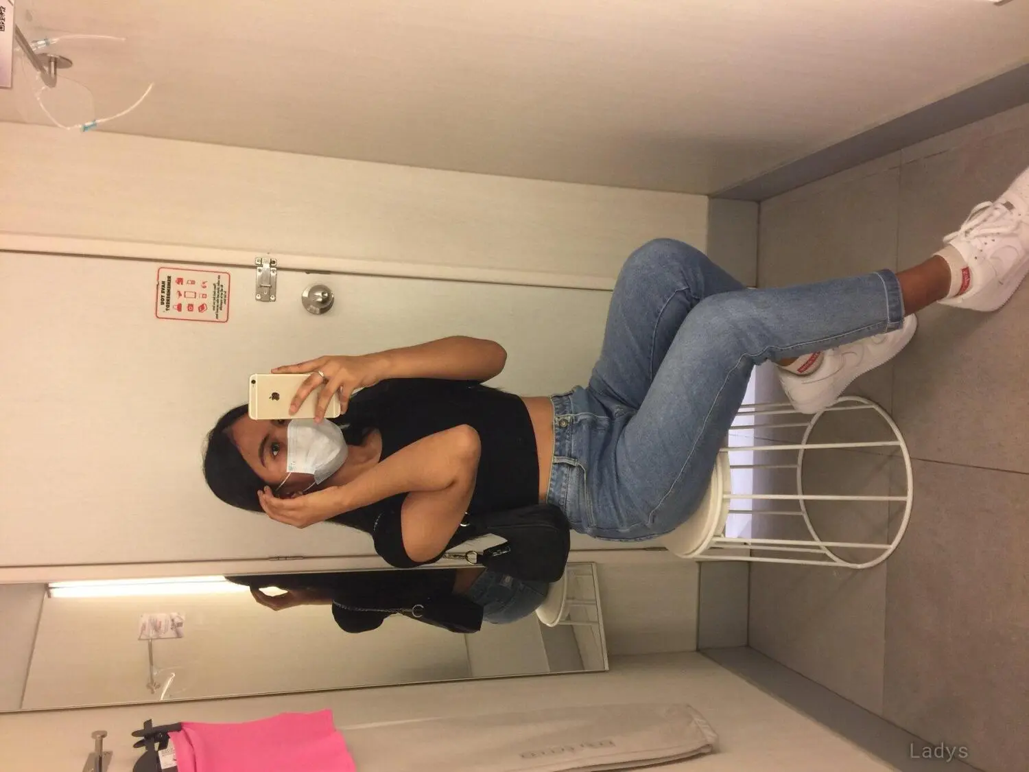 Tania, 22 years brunette escorts in Manila, height 160 sm, Weight  kg