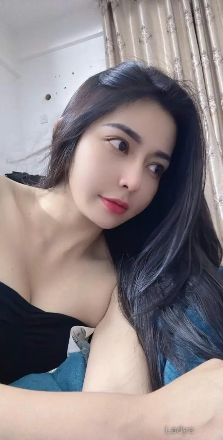 Hoang, 23 years brunette escorts in Medina, height 167 sm, Weight kg