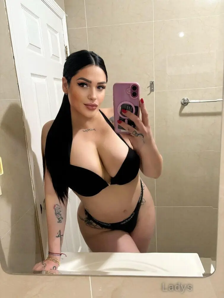 Kloe, 25 years brunette escorts in Miami, height 164 sm, Weight 58 kg