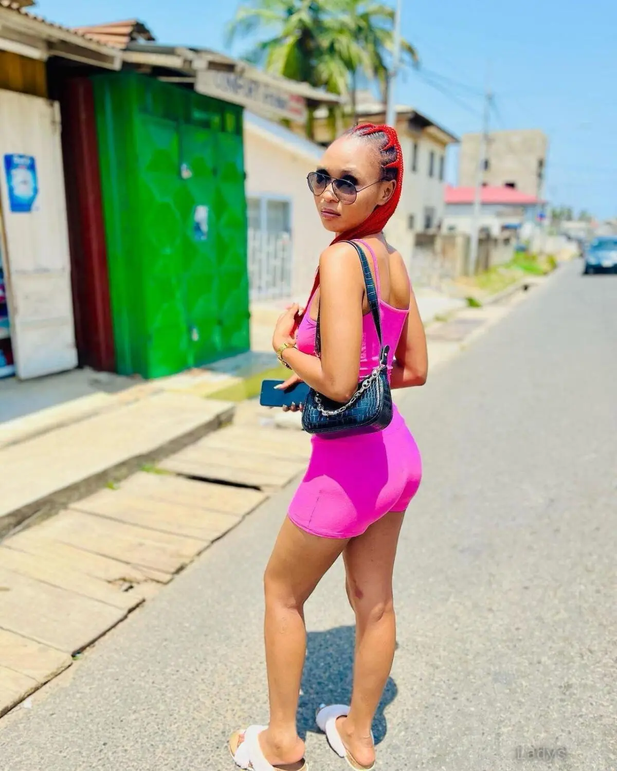 Sam, 26 years brunette escorts in Mombasa, height 168 sm, Weight  kg