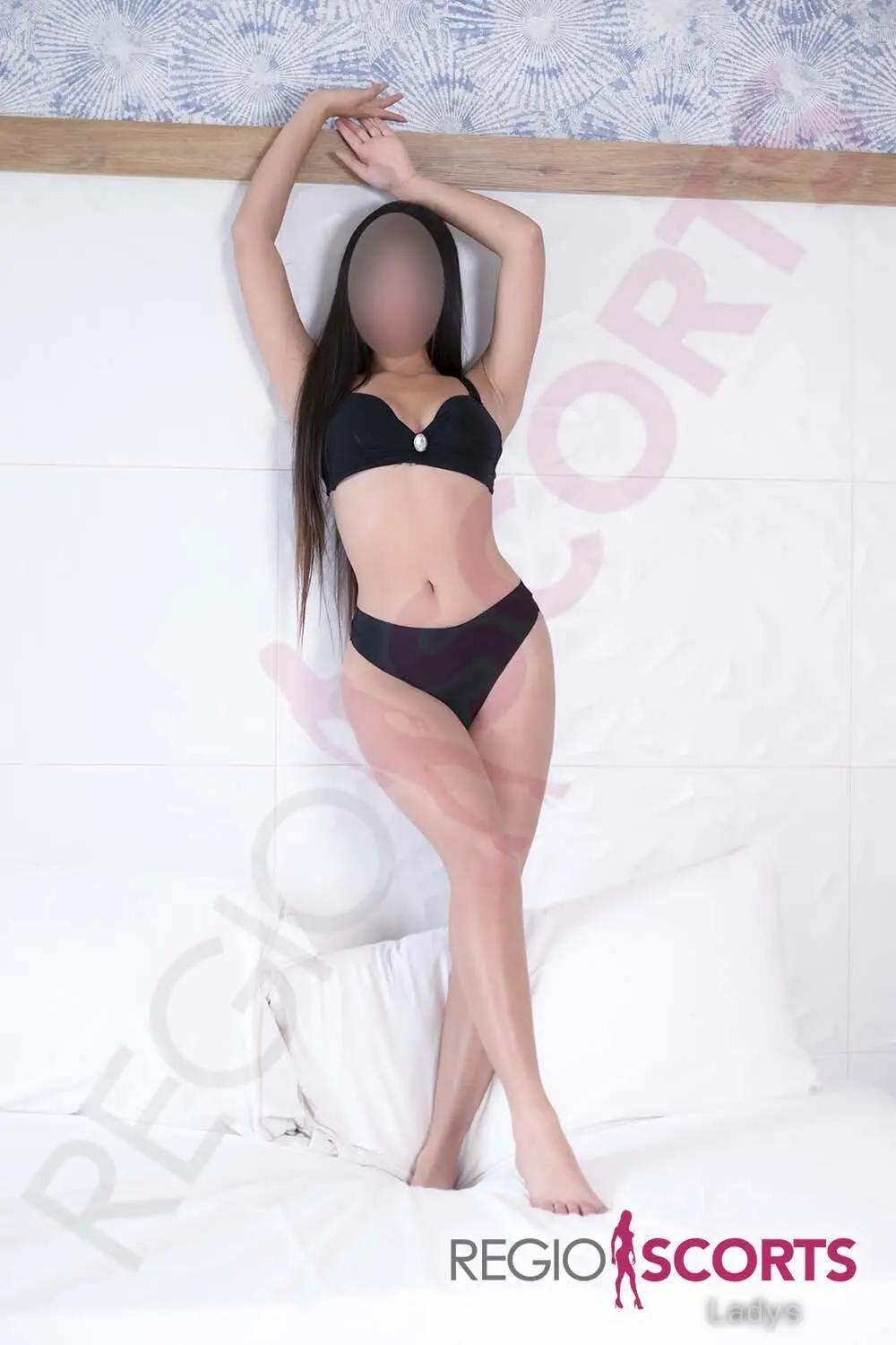 Debbie, 18 years brunette escorts in Monterrey, height 165 sm, Weight  kg
