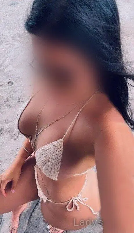 Tammy,  years brunette escorts in Monterrey, height  sm, Weight  kg