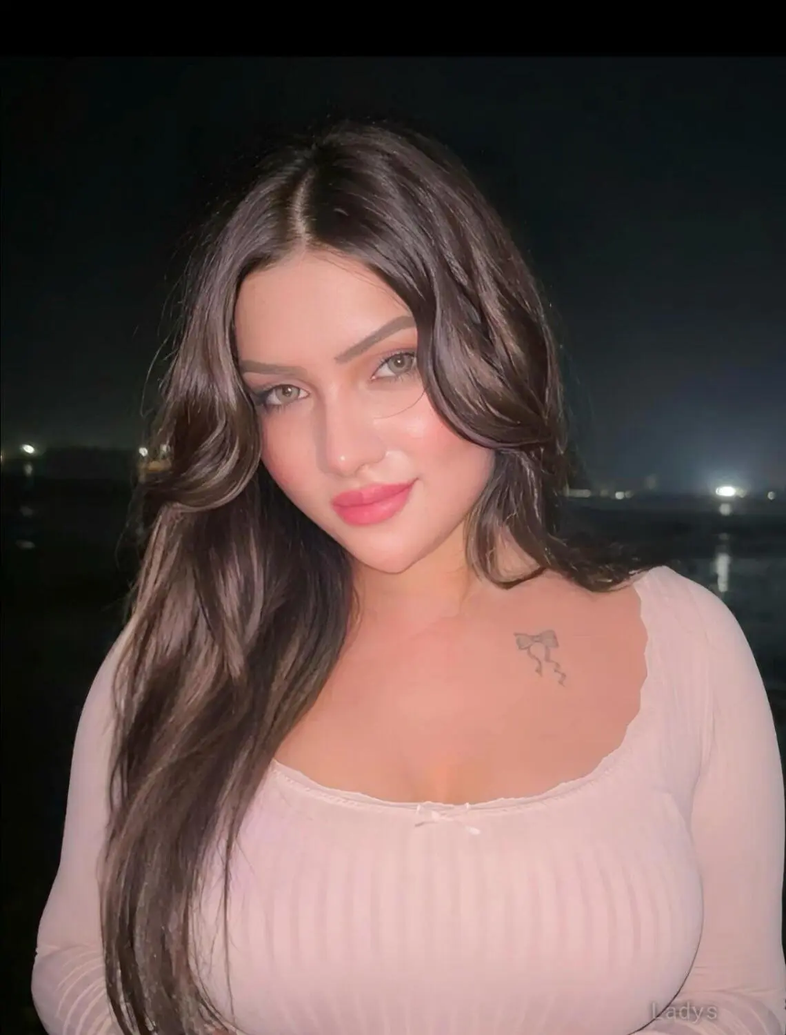 Aarini, 23 years brunette escorts in Mumbai, height 154 sm, Weight  kg