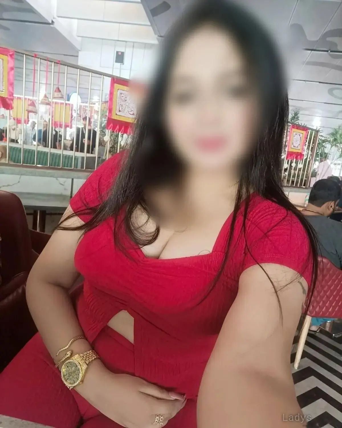 Anshu, 23 years brunette escorts in Mumbai, height 155 sm, Weight 50 kg