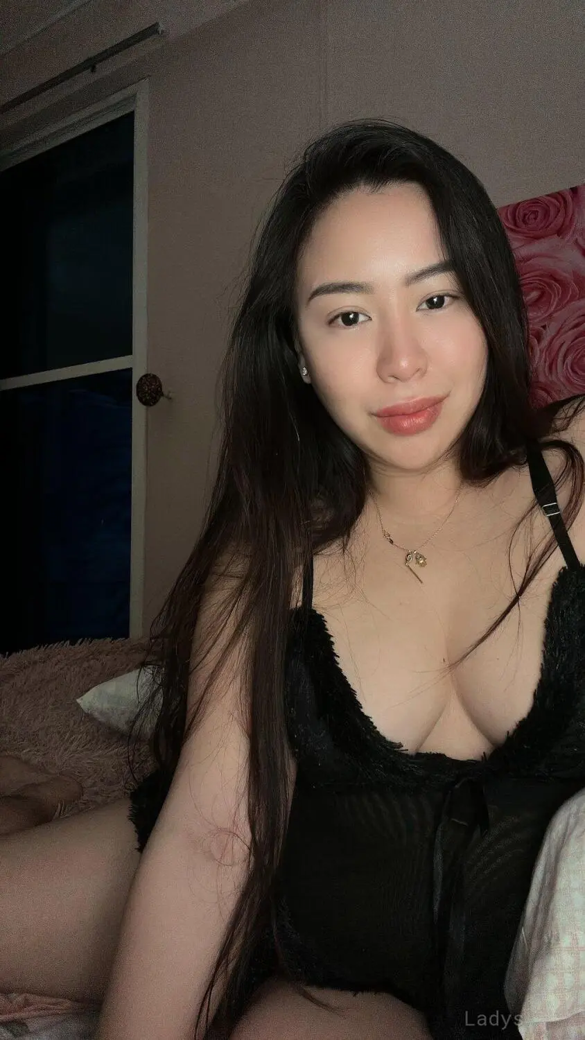 Cielo, 25 years brunette escorts in Mumbai, height 155 sm, Weight  kg