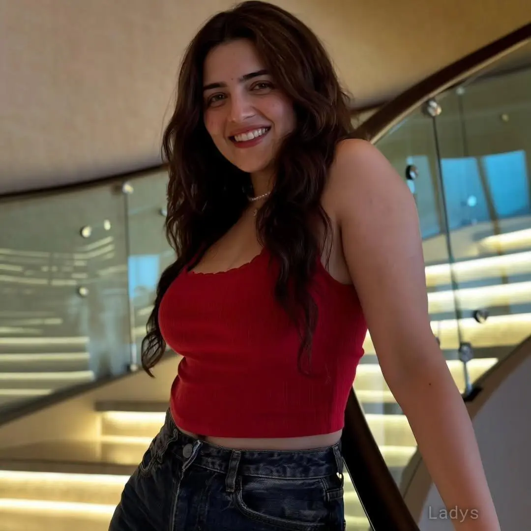 Harshita, 24 years brunette escorts in Mumbai, height 162 sm, Weight kg