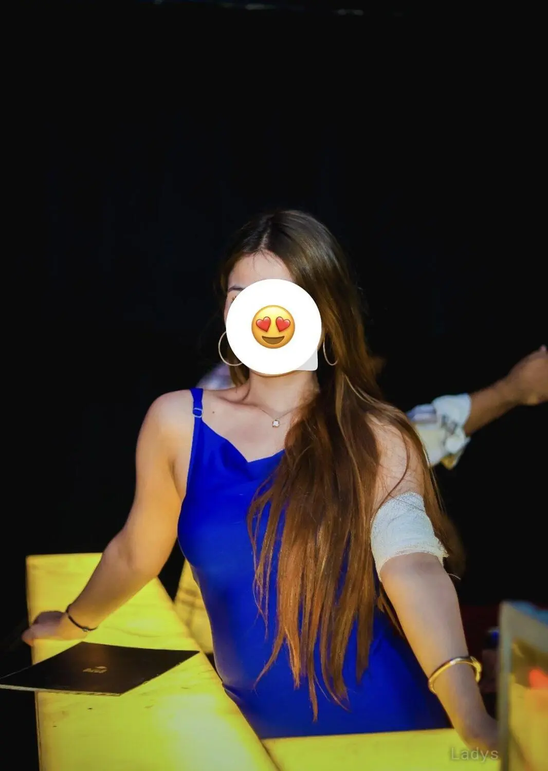 Jiya Real Meet & Cam Show, 23 years brunette escorts in Mumbai, height 152 sm, Weight  kg