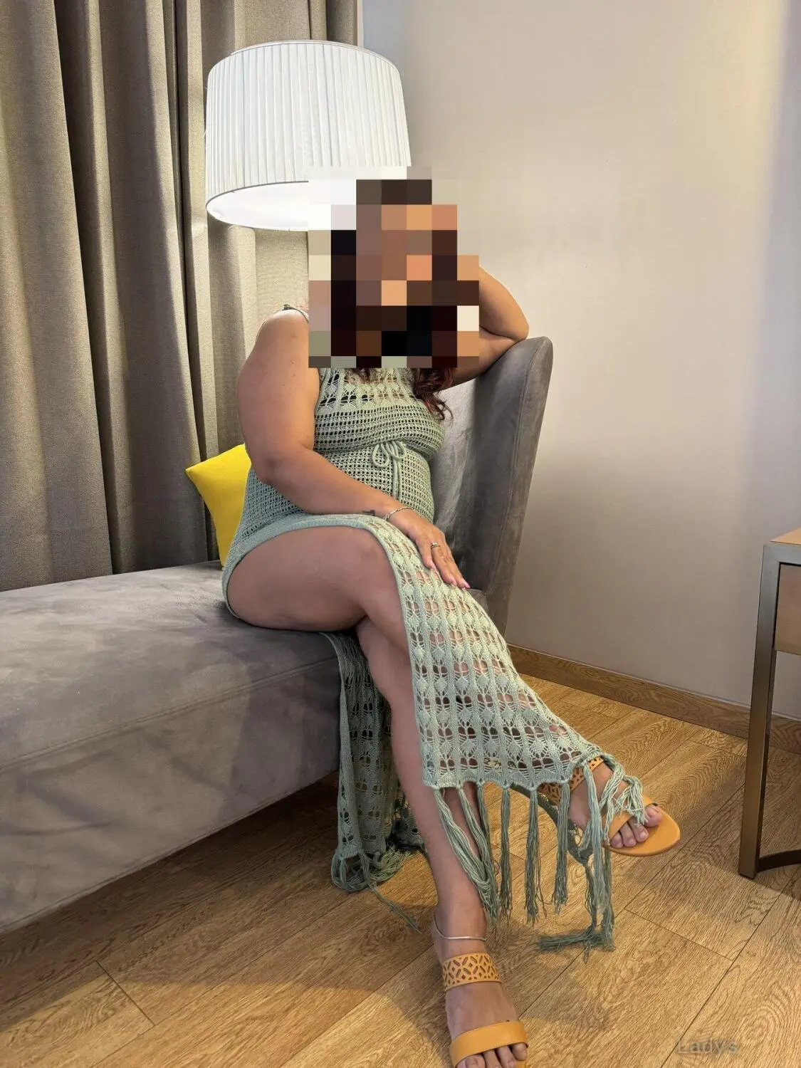 Kajal, 40 years brunette escorts in Mumbai, height 152 sm, Weight  kg
