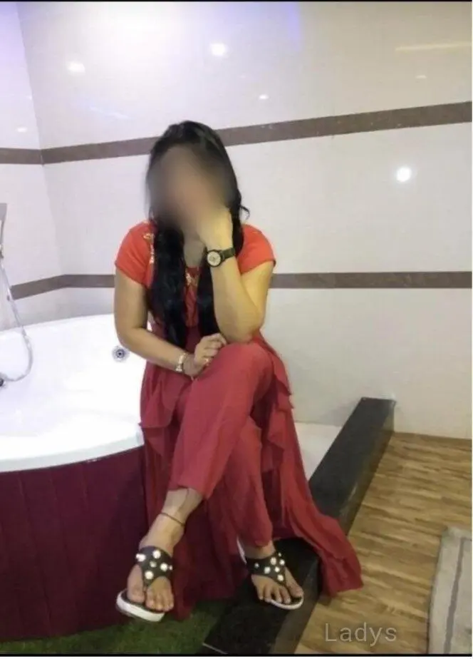 Kashmira, 21 years brunette escorts in Mumbai, height 167 sm, Weight  kg