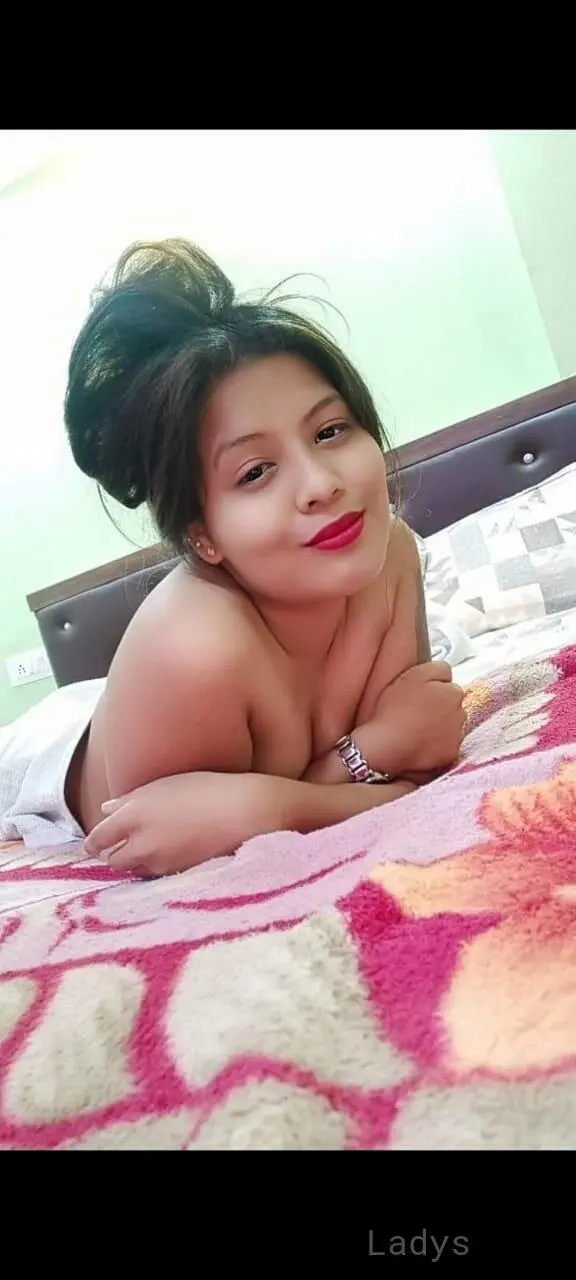 Kristine, 20 years brunette escorts in Mumbai, height 168 sm, Weight  kg