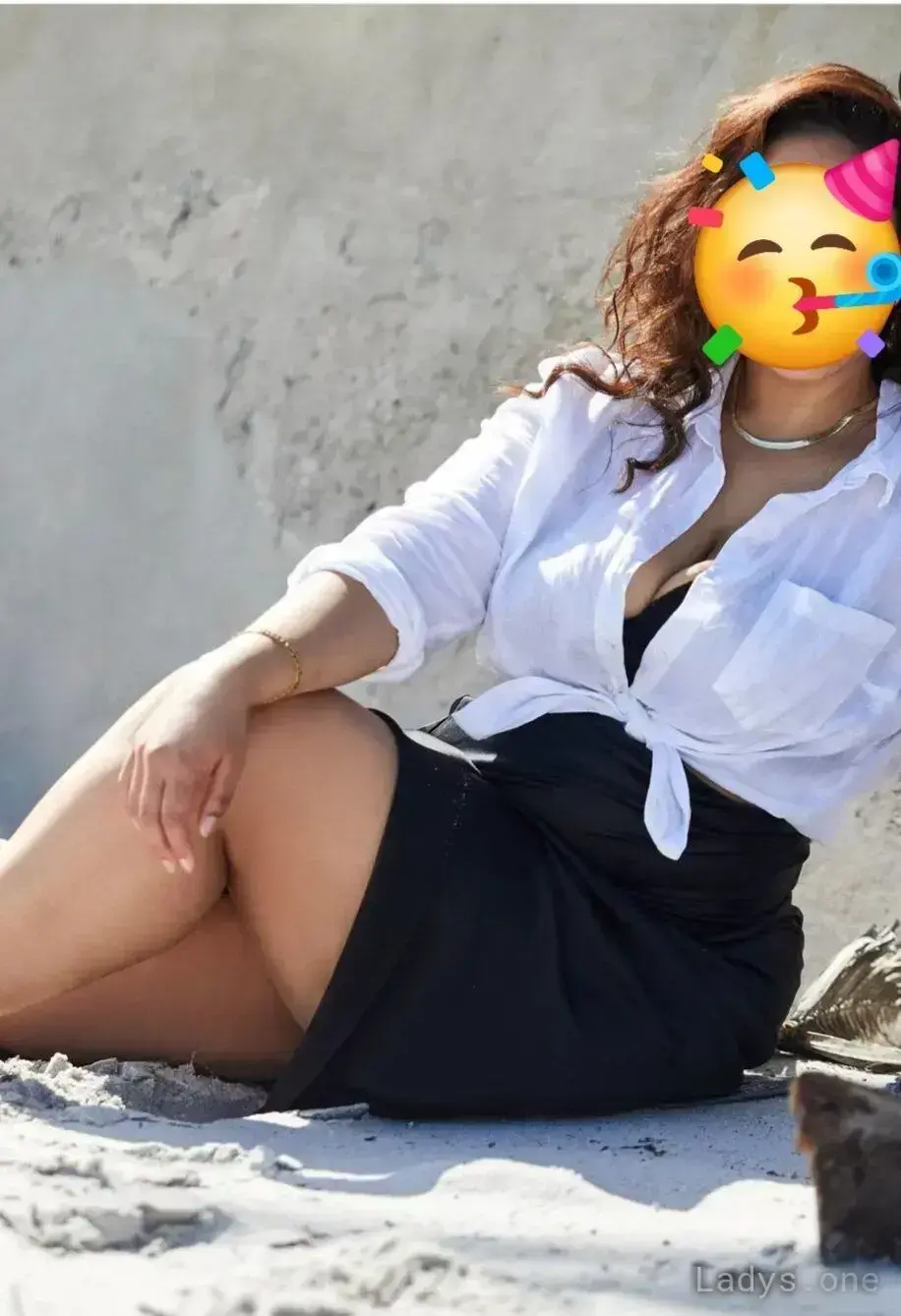Namira Khan, 39 years brunette escorts in Mumbai, height 154 sm, Weight kg