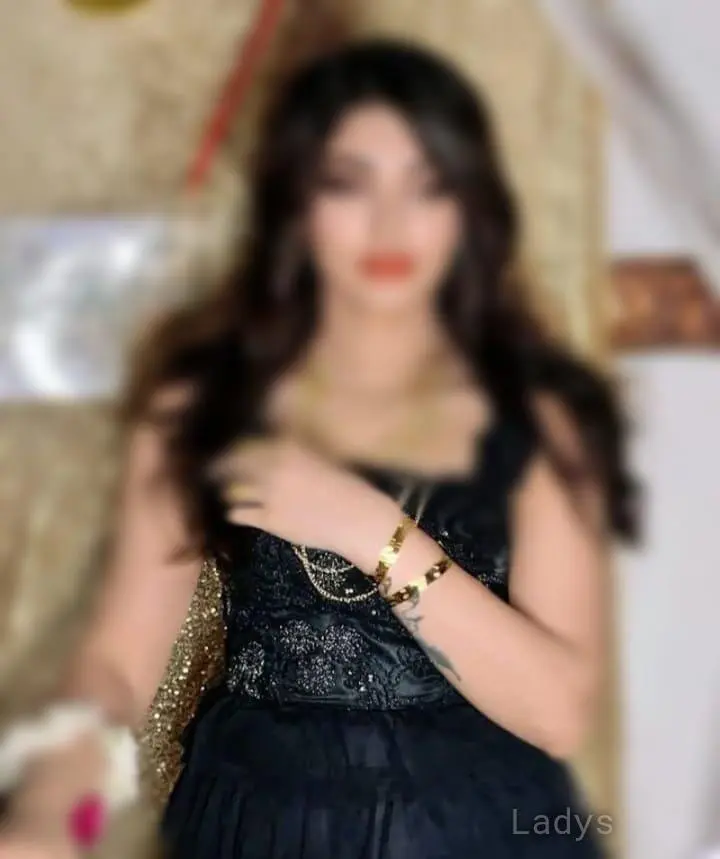 Nilam, 25 years brunette escorts in Mumbai, height 154 sm, Weight kg