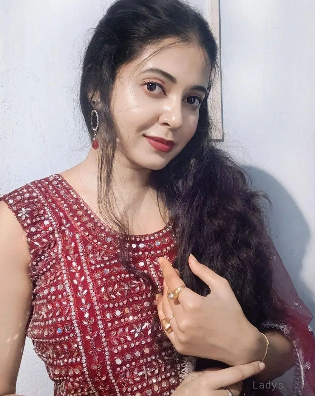 Nitya, 21 years brunette escorts in Mumbai, height 153 sm, Weight kg