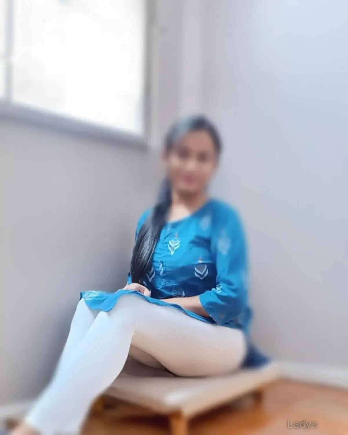 Riya, 23 years brunette escorts in Mumbai, height 164 sm, Weight 48 kg