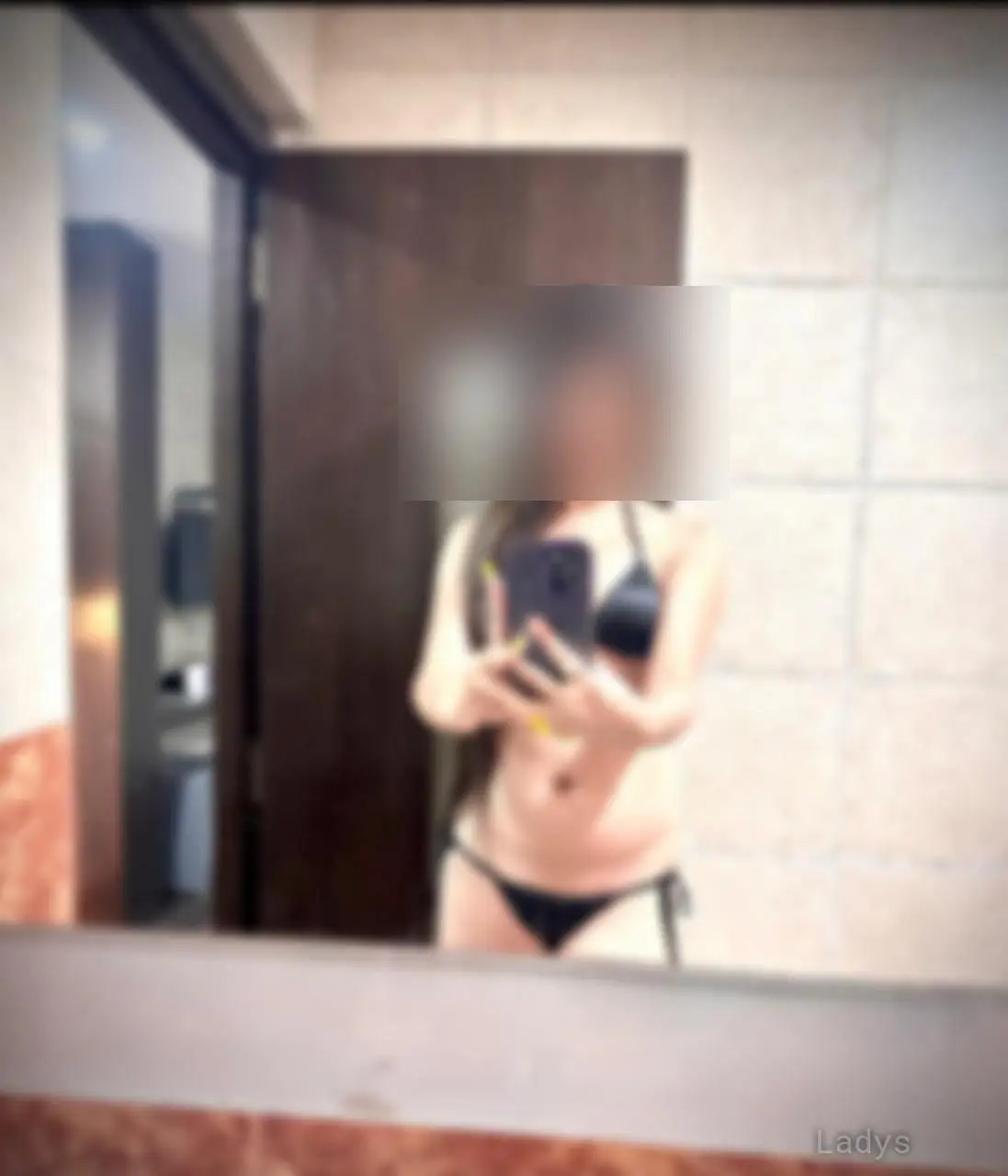 Sofiya, 23 years brunette escorts in Mumbai, height 172 sm, Weight  kg