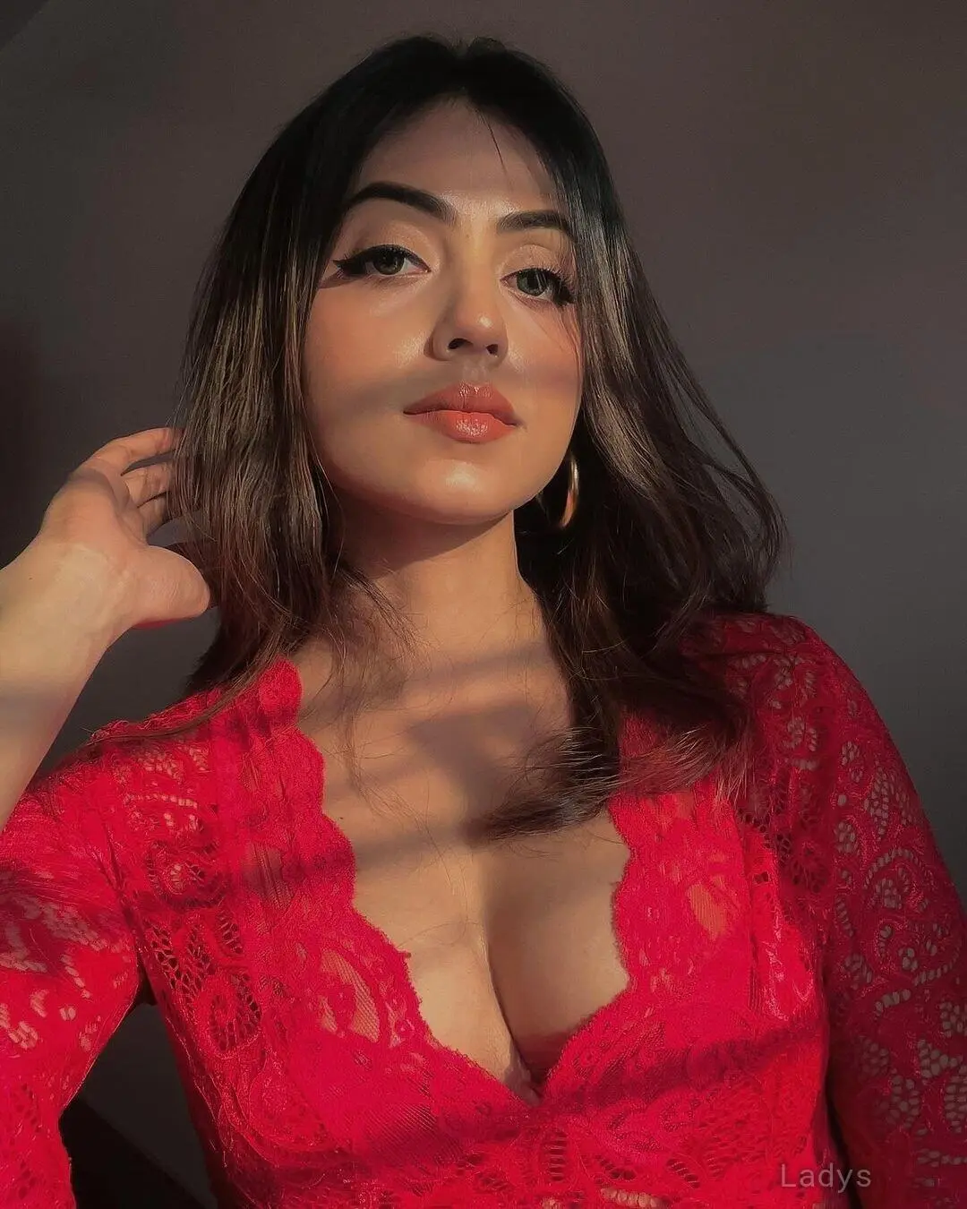 Vedika, 23 years brunette escorts in Mumbai, height 154 sm, Weight  kg