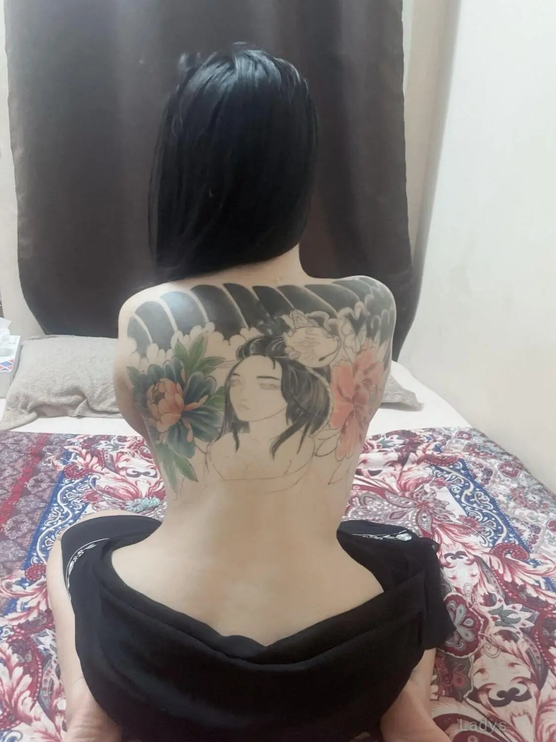 Elena, 27 years brunette escorts in Muscat, height 160 sm, Weight kg