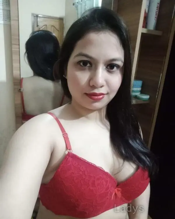 Minakshi, 27 years brunette escorts in Muscat, height  sm, Weight  kg