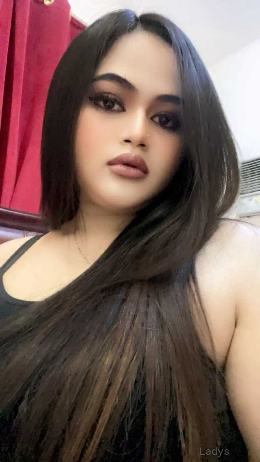 Nadia, 26 years brunette escorts in Muscat, height 160 sm, Weight  kg