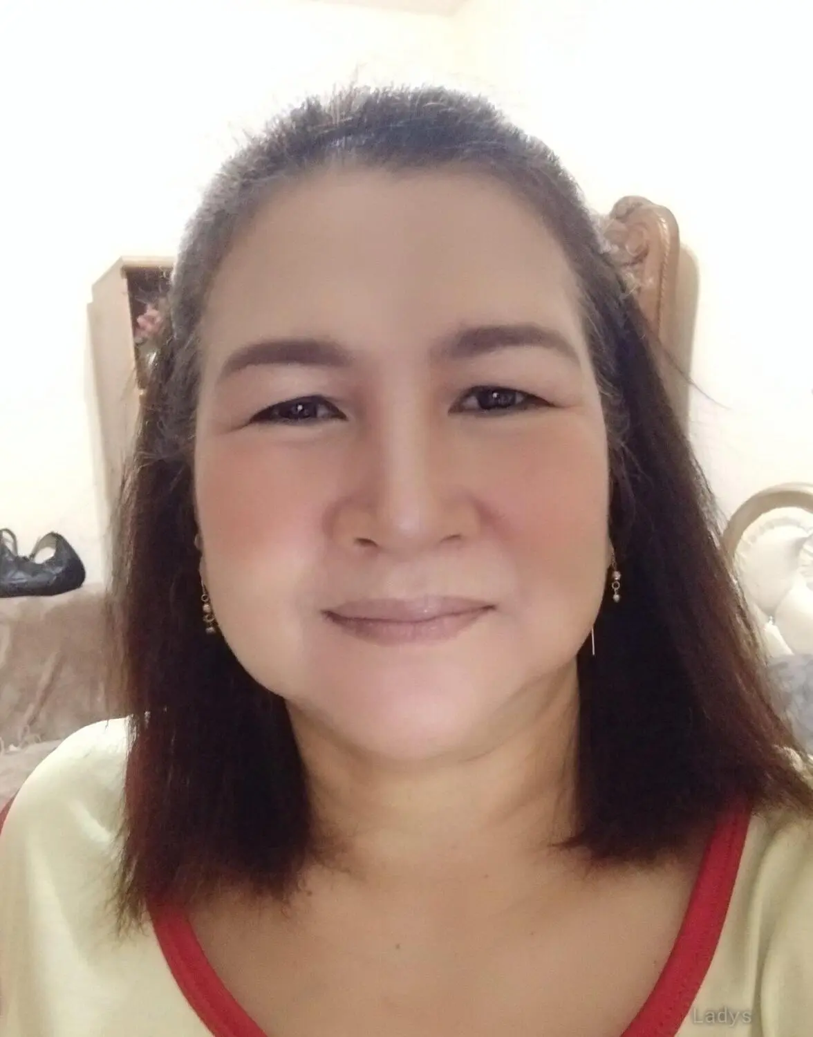 Zoey, 43 years brunette escorts in Muscat, height 165 sm, Weight kg