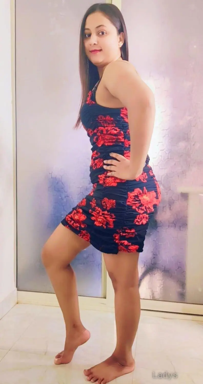 Lucy, 22 years brunette escorts in Nagpur, height  sm, Weight  kg