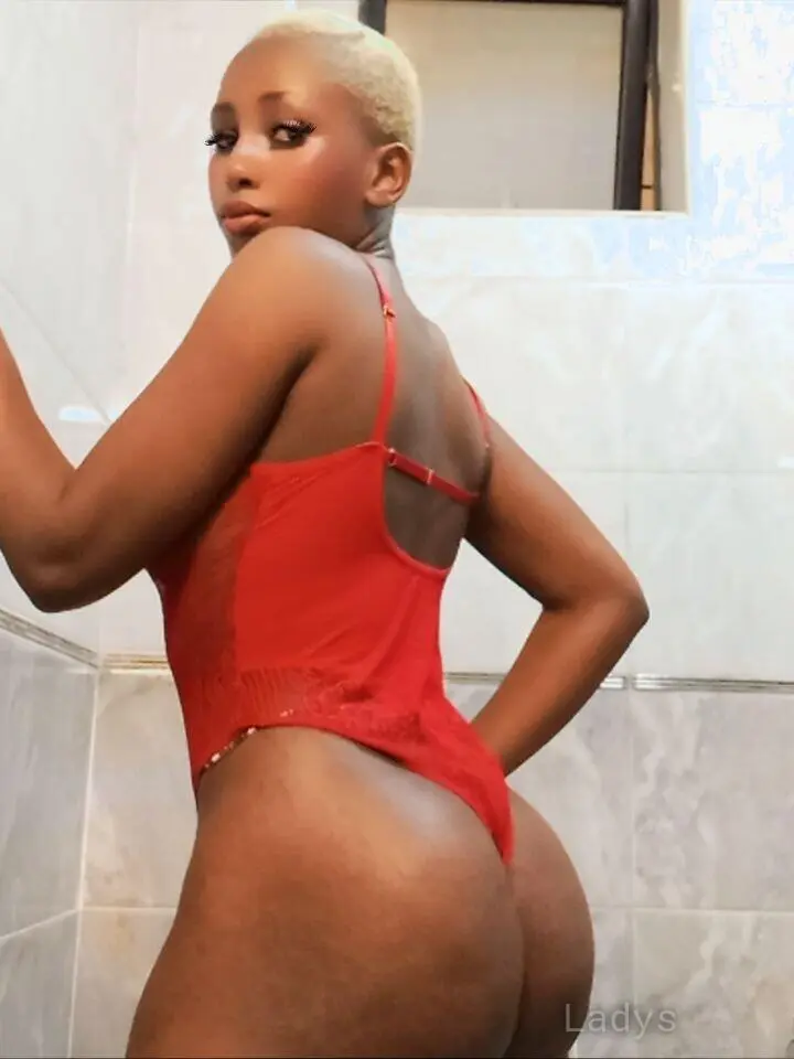 Ayra, 22 years brunette escorts in Nairobi, height  sm, Weight  kg