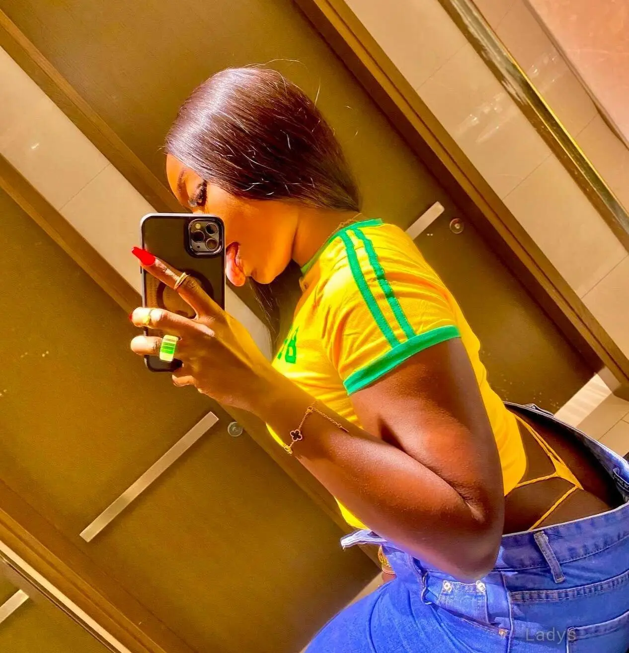 Luiza, 24 years brunette escorts in Nairobi, height 160 sm, Weight  kg