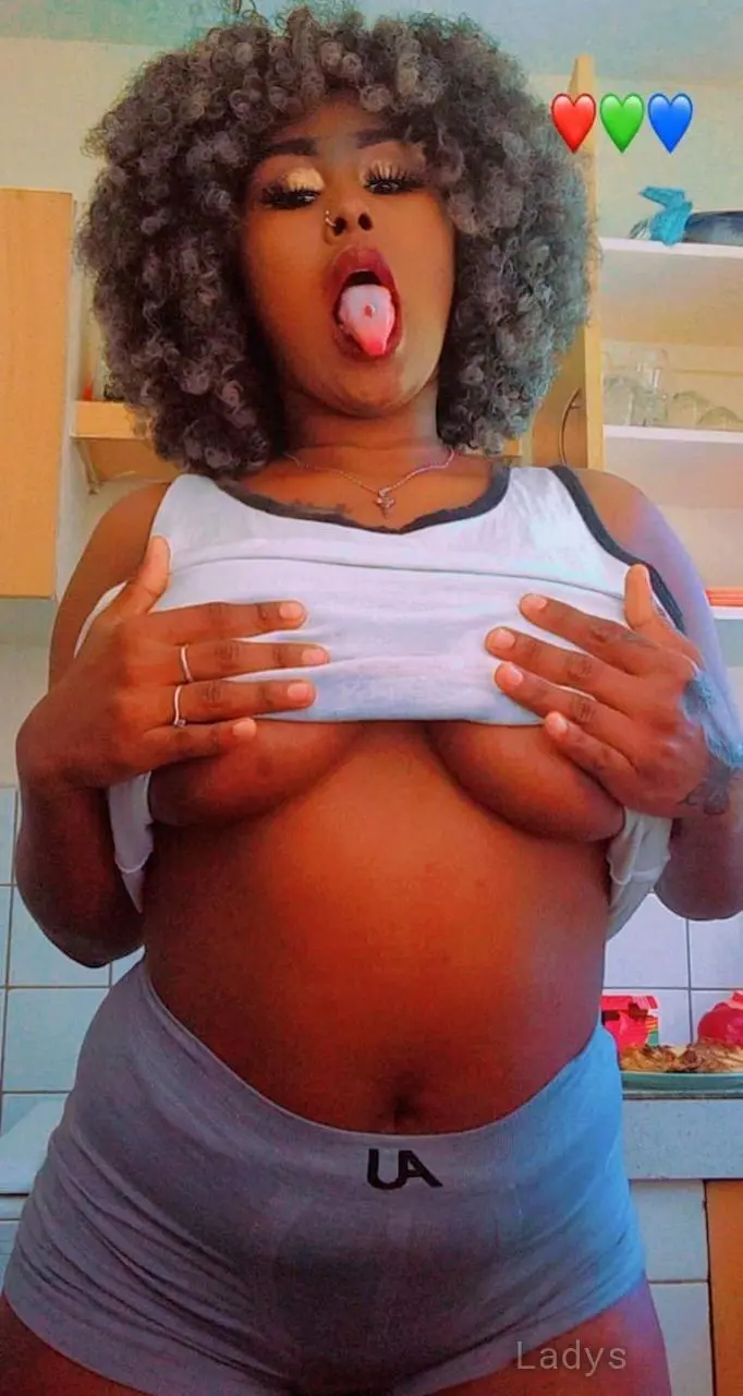 Swazitah, 23 years brunette escorts in Nairobi, height 135 sm, Weight  kg