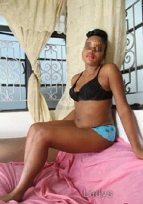 Westlands, 23 years brunette escorts in Nairobi, height 160 sm, Weight  kg