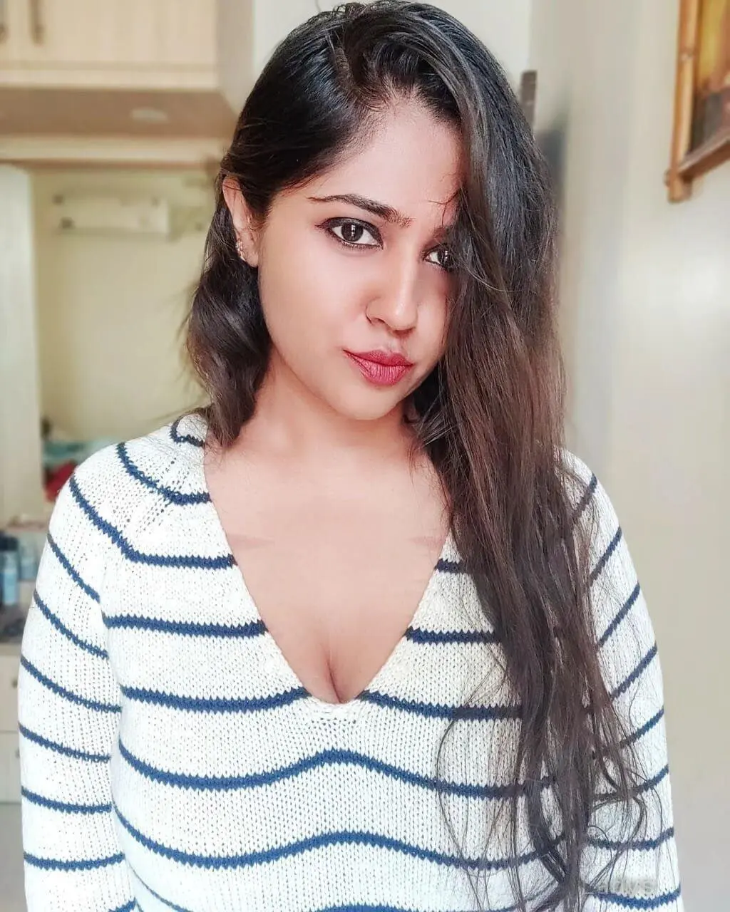 Khushi,  years brunette escorts in Nashik, height  sm, Weight  kg