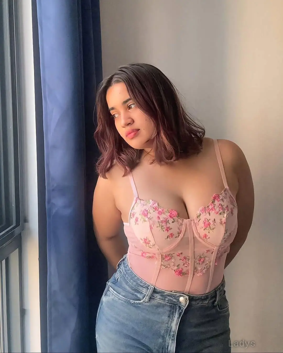 Ayesha, 23 years brunette escorts in Navi Mumbai, height 158 sm, Weight  kg