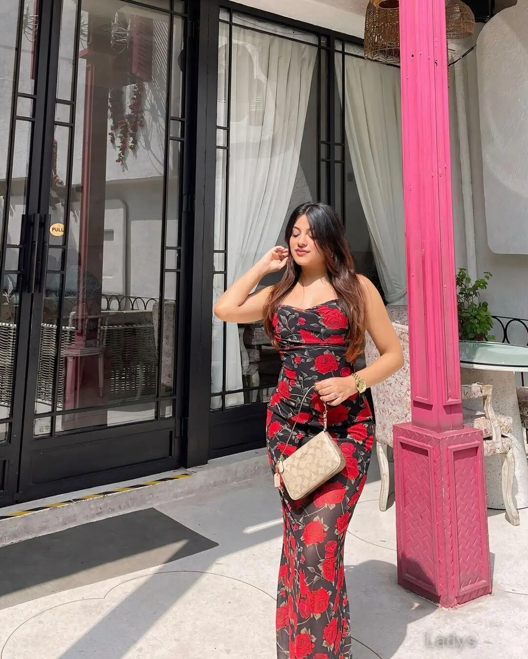 Mohini, 23 years brunette escorts in Navi Mumbai, height 154 sm, Weight kg