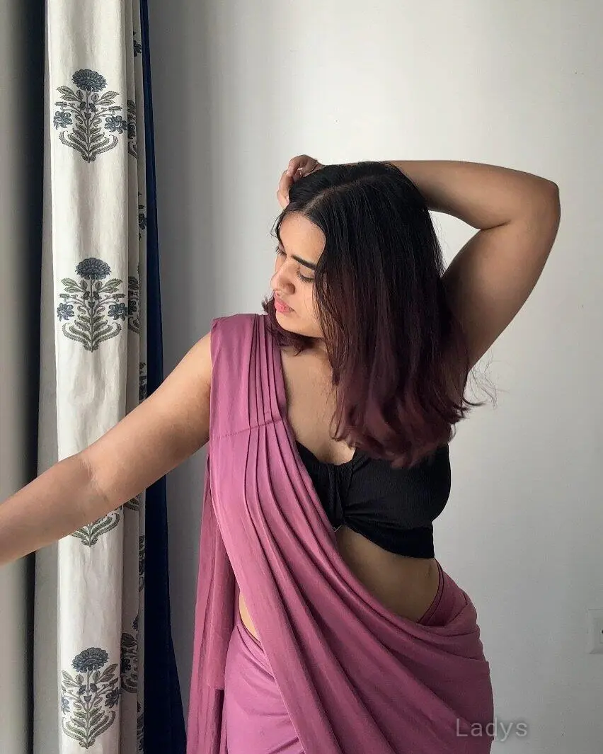 Pallavi, 22 years brunette escorts in Navi Mumbai, height 154 sm, Weight  kg