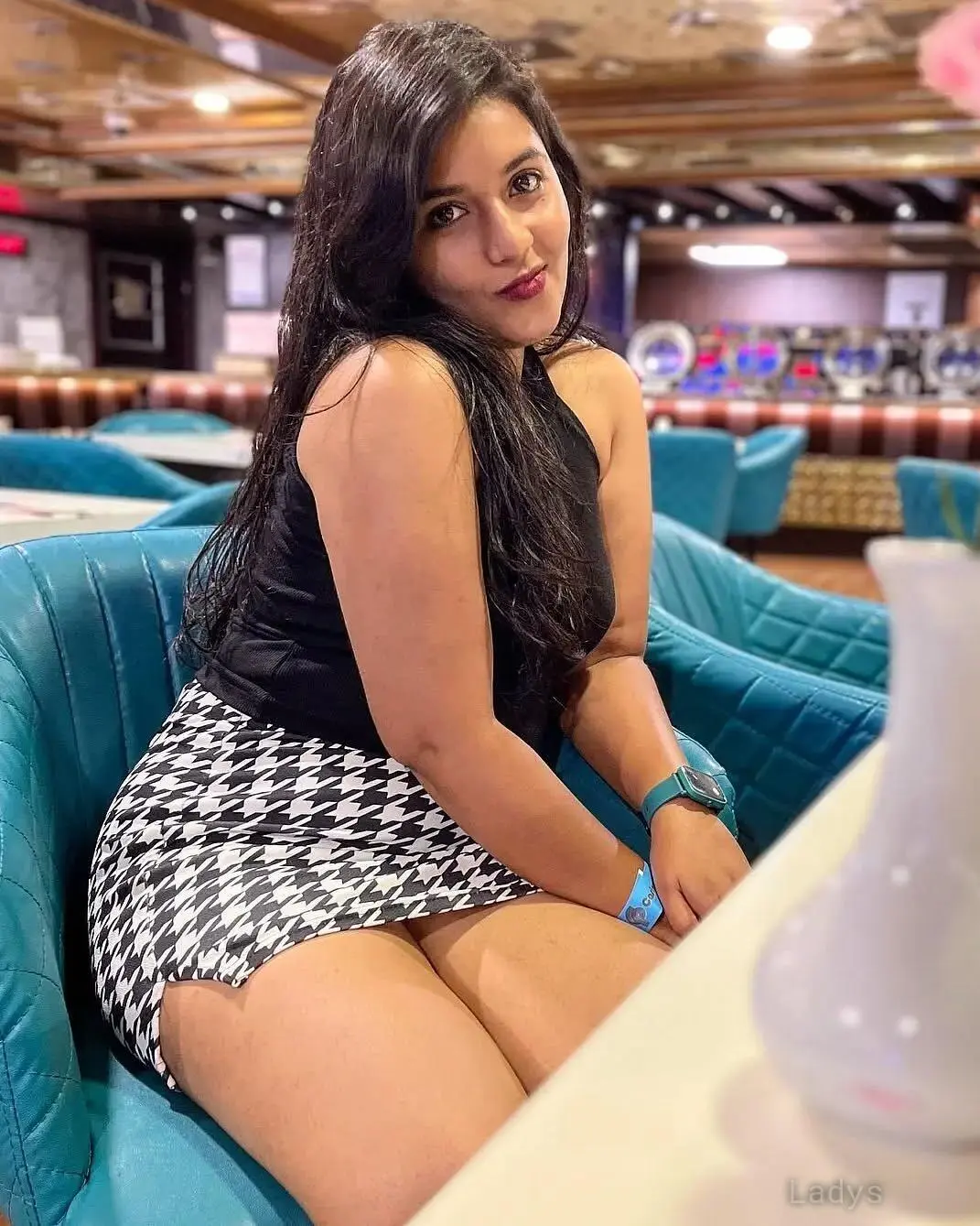 Valery, 23 years brunette escorts in Navi Mumbai, height 154 sm, Weight kg