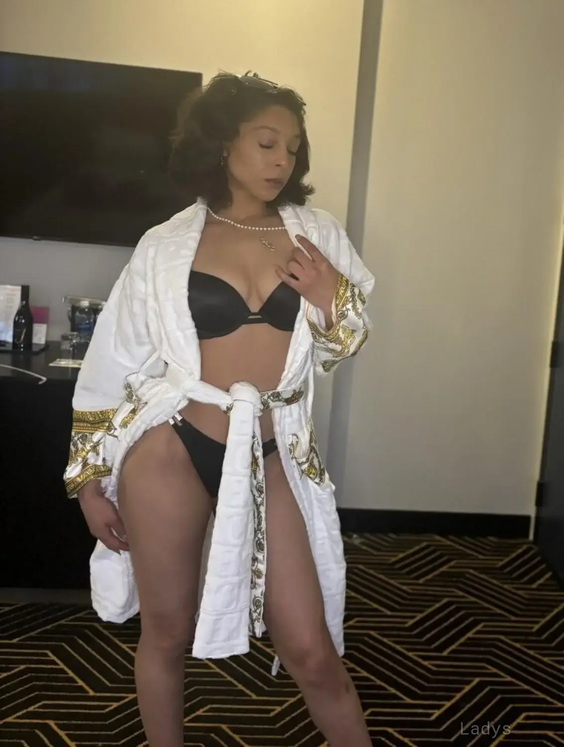 NYC BRIA, 21 years brunette escorts in New York, height 162 sm, Weight 52 kg