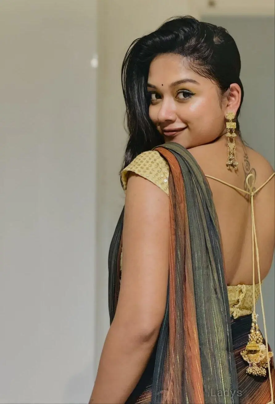 Danielle, 24 years brunette escorts in Noida, height 166 sm, Weight  kg