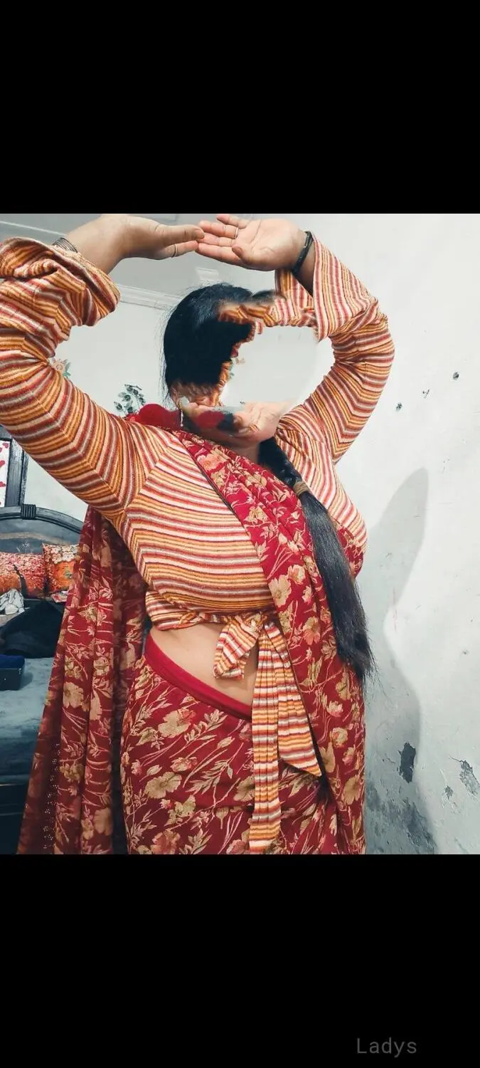 House, 32 years brunette escorts in Noida, height 154 sm, Weight  kg