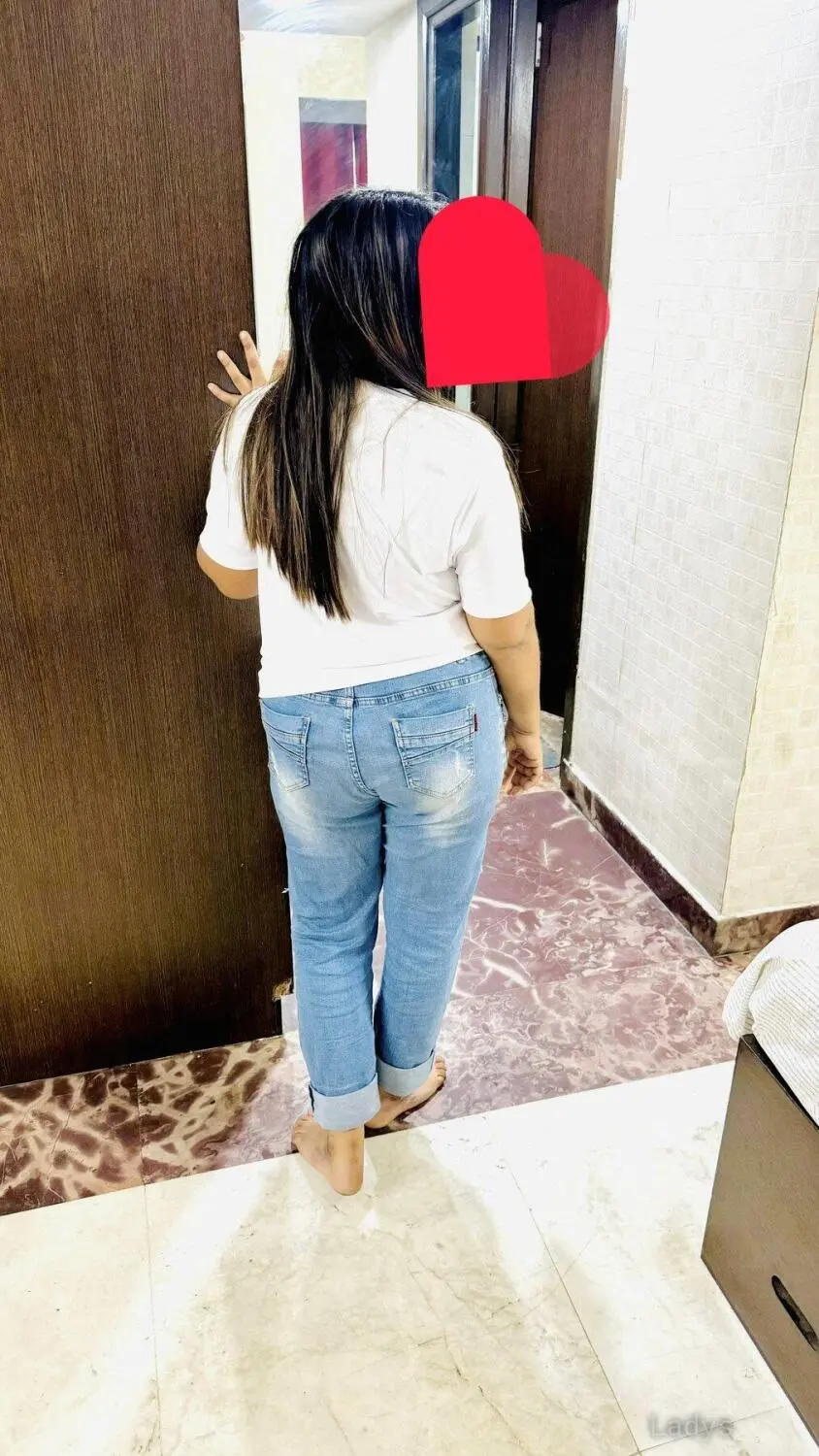 Muskan, 24 years brunette escorts in Noida, height 153 sm, Weight kg