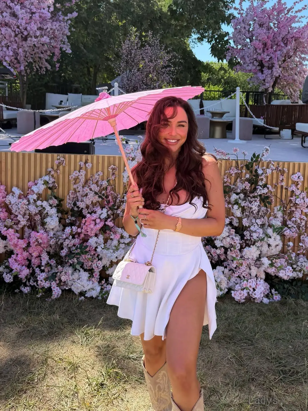 Ana Cheri Garcia, 40 years brunette escorts in Orlando, height 170 sm, Weight 53 kg