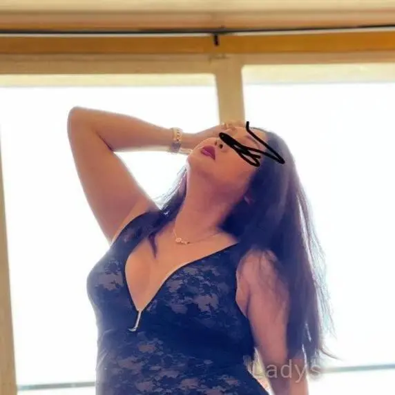 Maia, 38 years brunette escorts in Paris, height 162 sm, Weight  kg