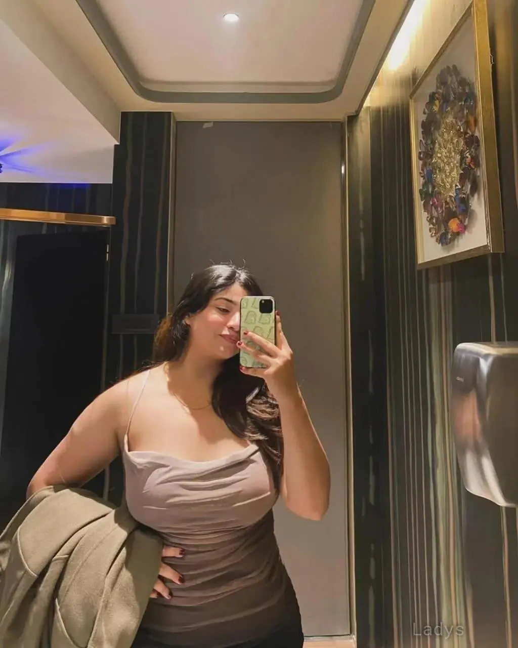 Lana, 21 years brunette escorts in Patiala, height 153 sm, Weight  kg