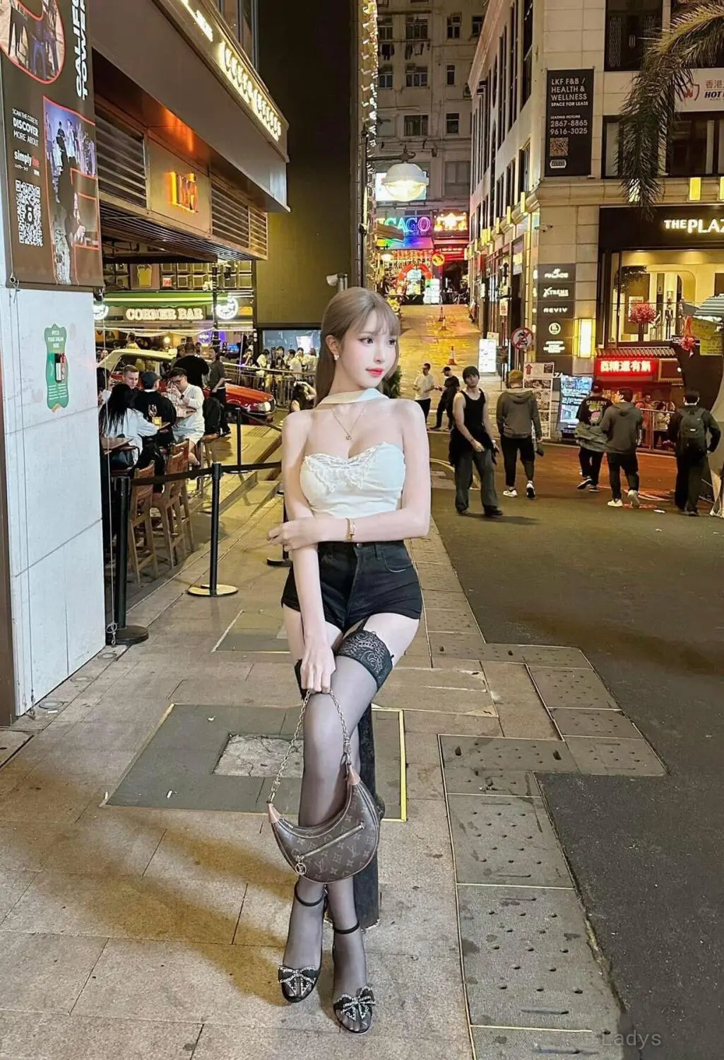Arin, 24 years brunette escorts in Pattaya, height 169 sm, Weight  kg