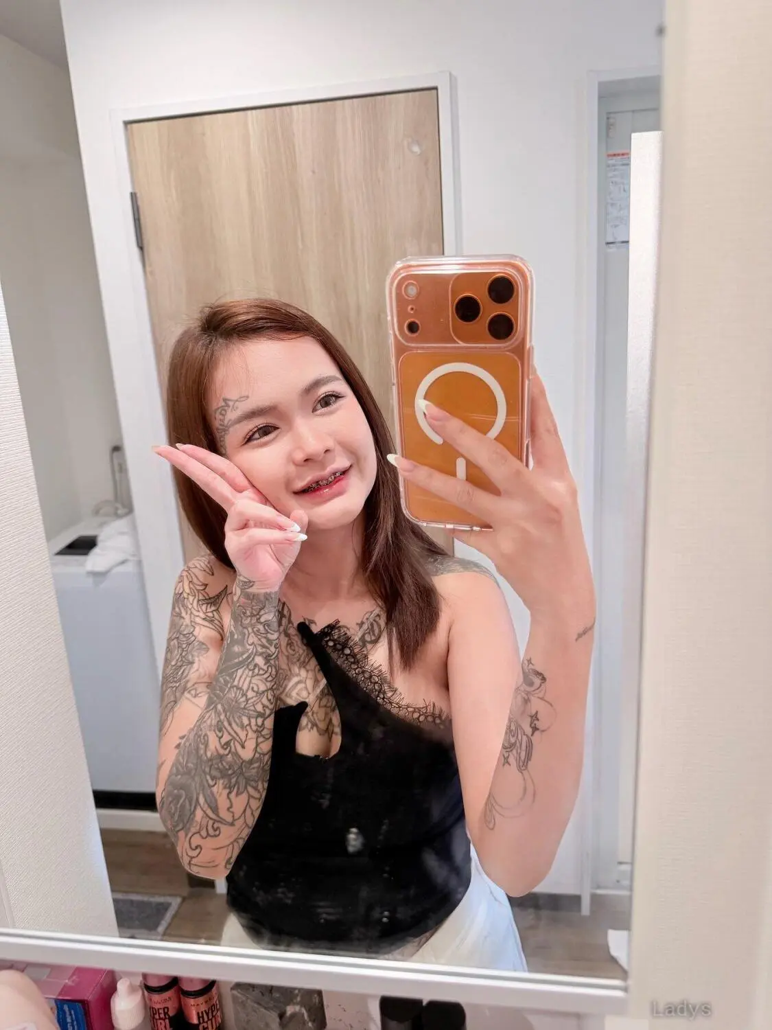 Geeji,  years brunette escorts in Pattaya, height  sm, Weight  kg