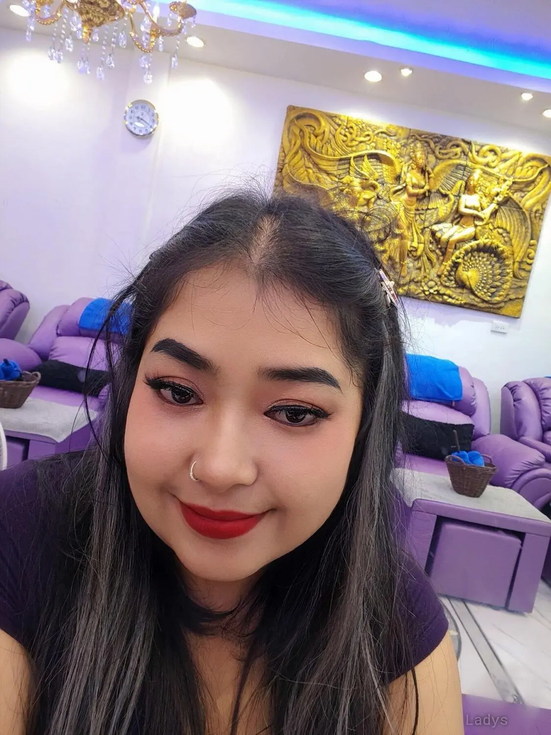 Mona, 40 years brunette escorts in Pattaya, height sm, Weight kg