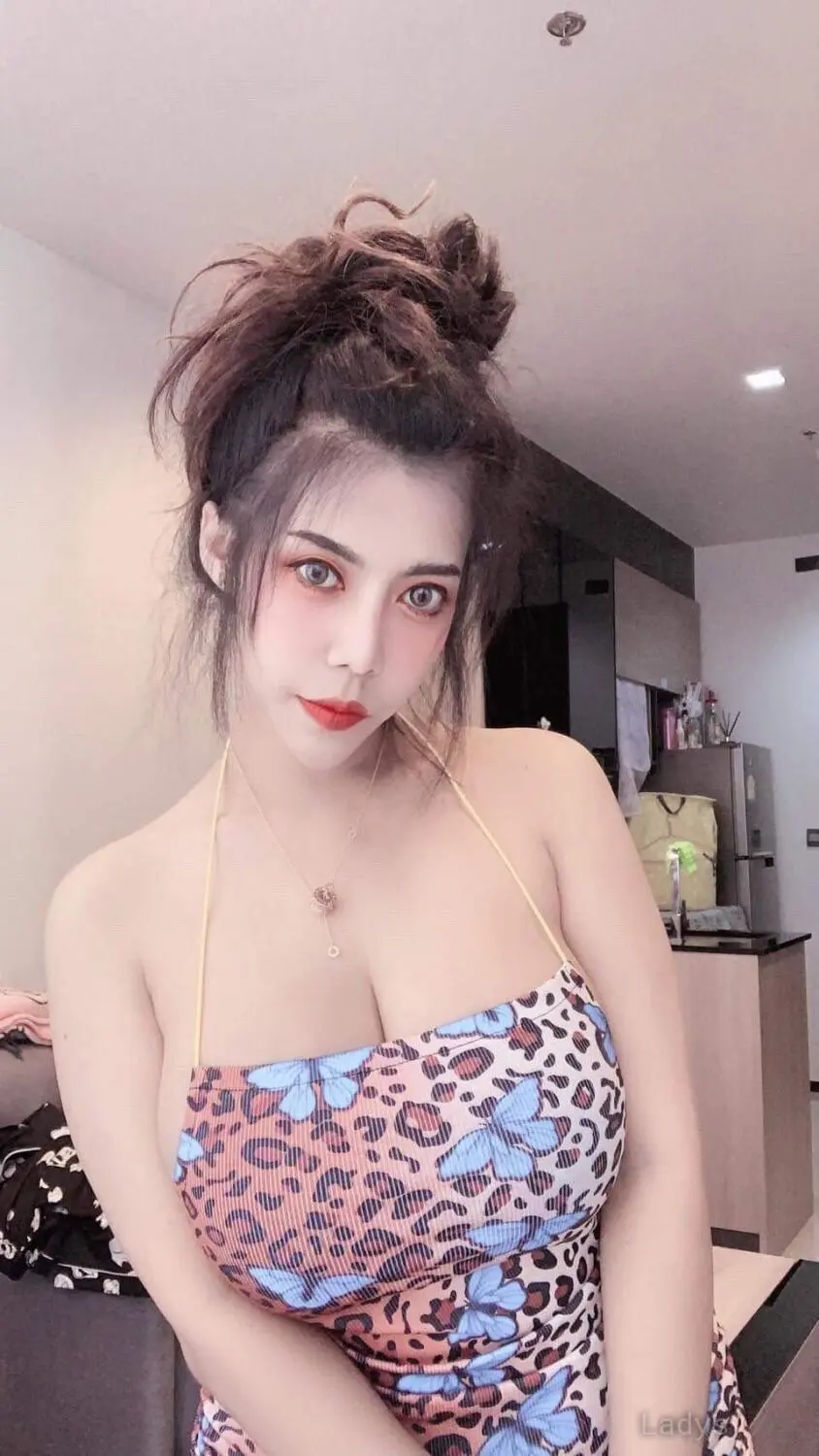 Pei, 23 years brunette escorts in Pattaya, height 159 sm, Weight  kg